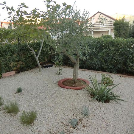 Ferien Haus Evita Auf Insel Vir - Wohnung I Exterior photo