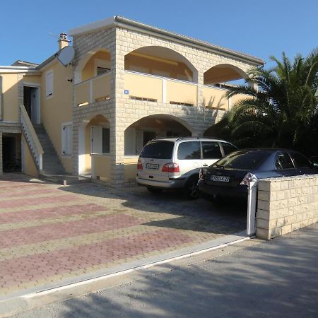 Ferien Haus Evita Auf Insel Vir - Wohnung I Exterior photo